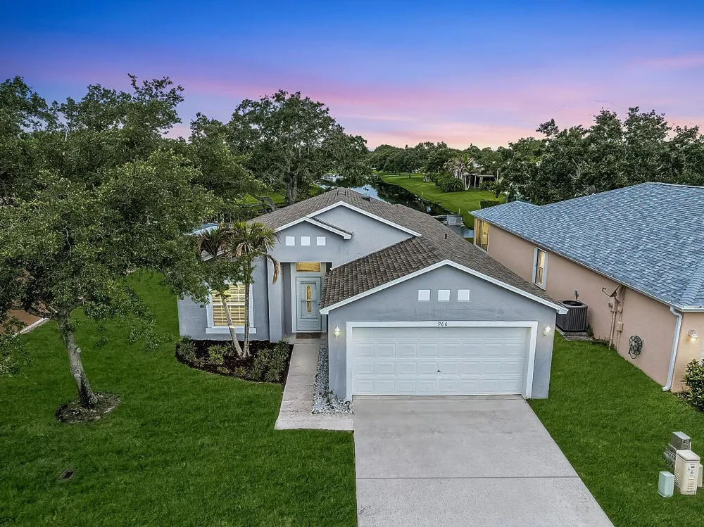 966 E 13th Square Vero Beach, FL 32960