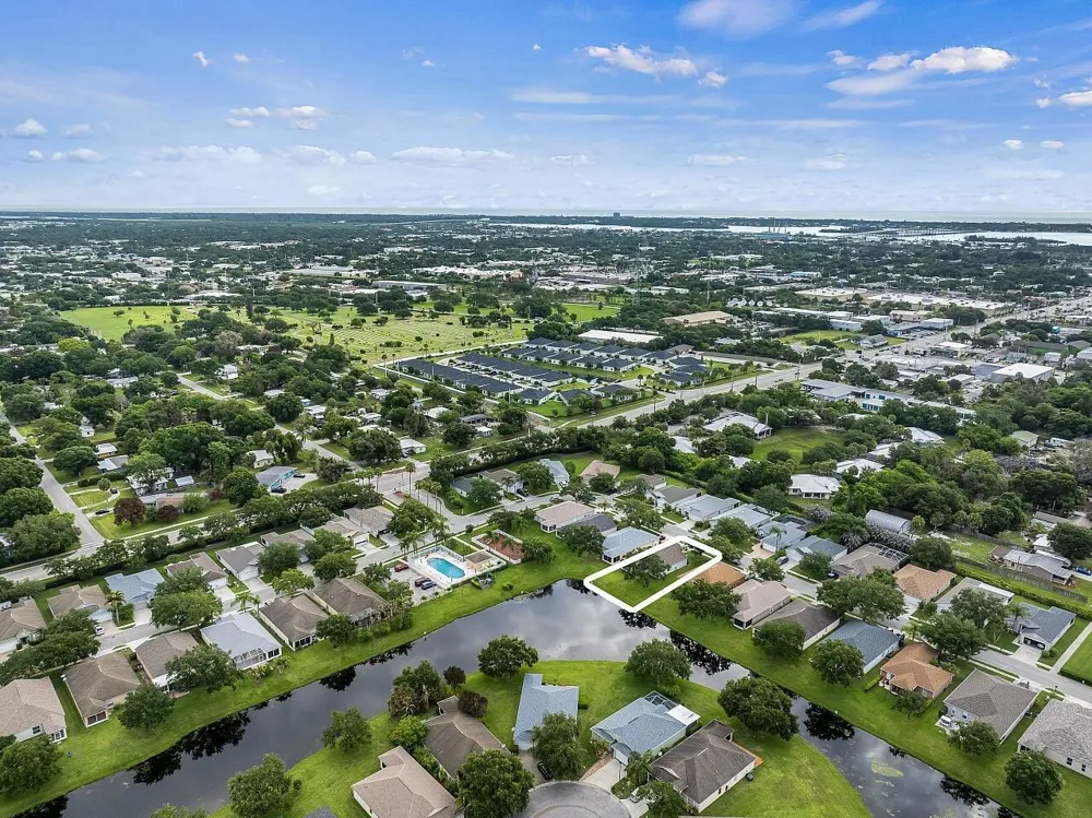966 E 13th Square Vero Beach, FL 32960