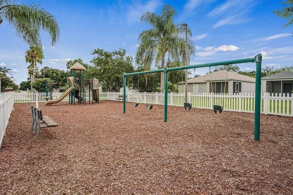 966 E 13th Square Vero Beach, FL 32960