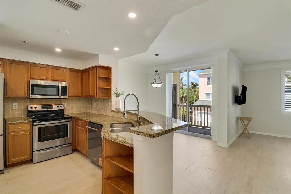 155 Galicia Way #204 Jupiter, FL 33458