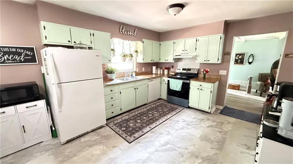 110 Sarah Street Mount Airy, NC 27030