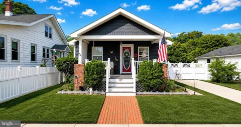 127 W PIERSON AVENUE