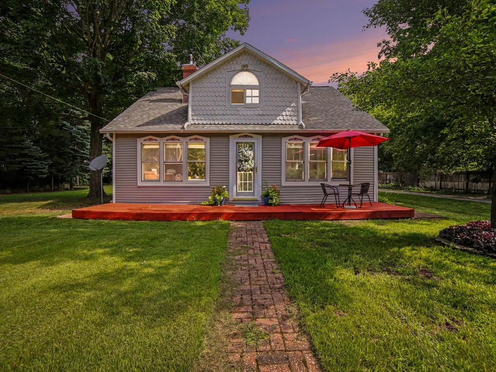 2620 Middle Lake Road Twin Lake, MI 49457