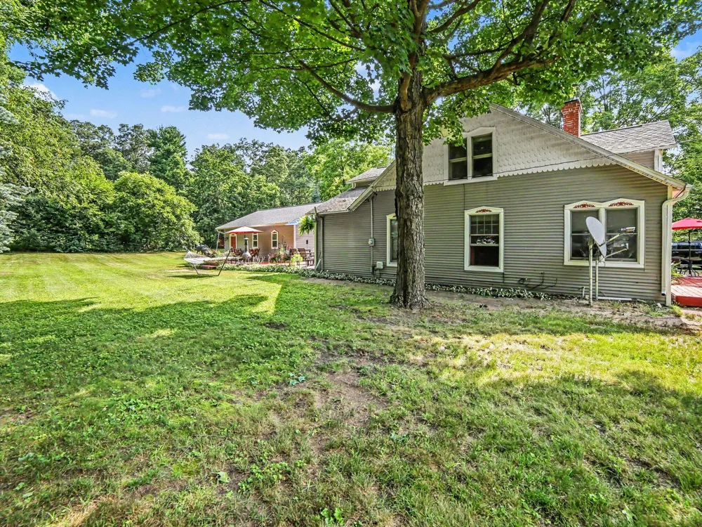 2620 Middle Lake Road Twin Lake, MI 49457