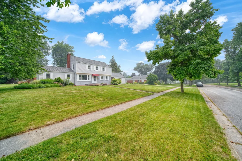 1058 Orchard Road Adrian, MI 49221