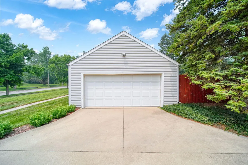 1058 Orchard Road Adrian, MI 49221