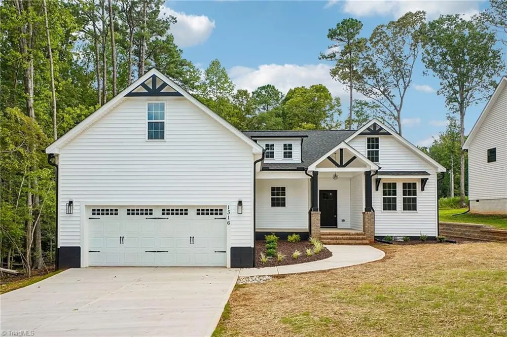 1316 Sagamore Drive Louisburg, NC 27549