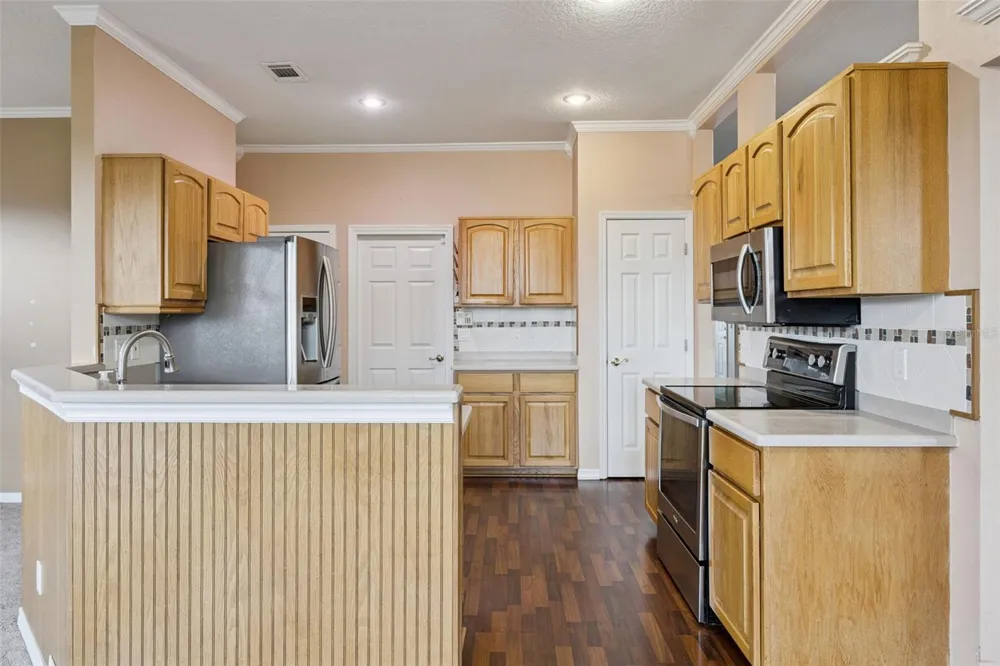 15734 THOROUGHBRED LANE Montverde, FL 34756