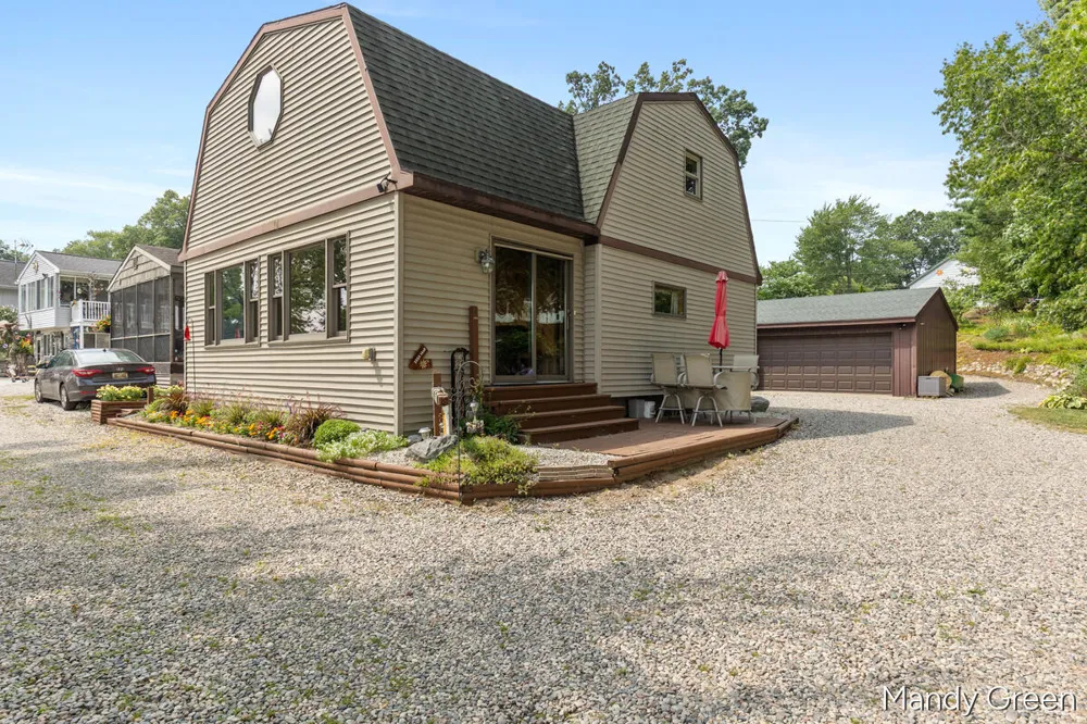 2858 Hall Street Orleans, MI 48865
