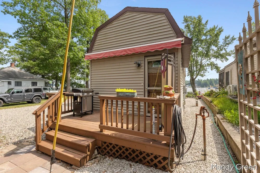 2858 Hall Street Orleans, MI 48865
