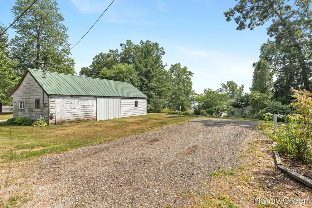 2858 Hall Street Orleans, MI 48865