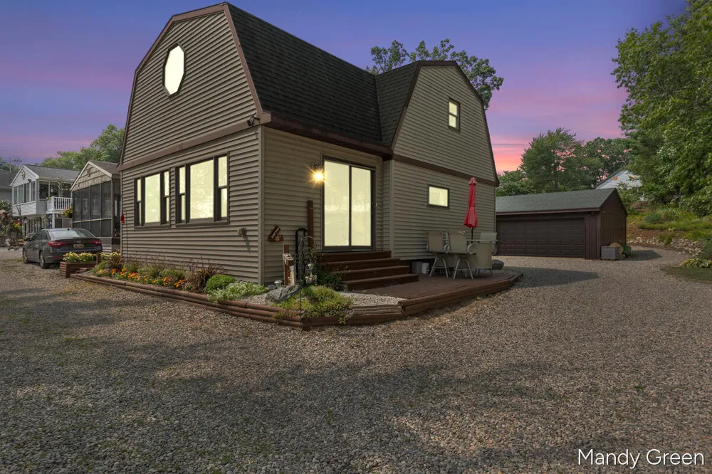 2858 Hall Street Orleans, MI 48865