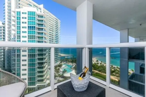 10275 Collins Ave #1404