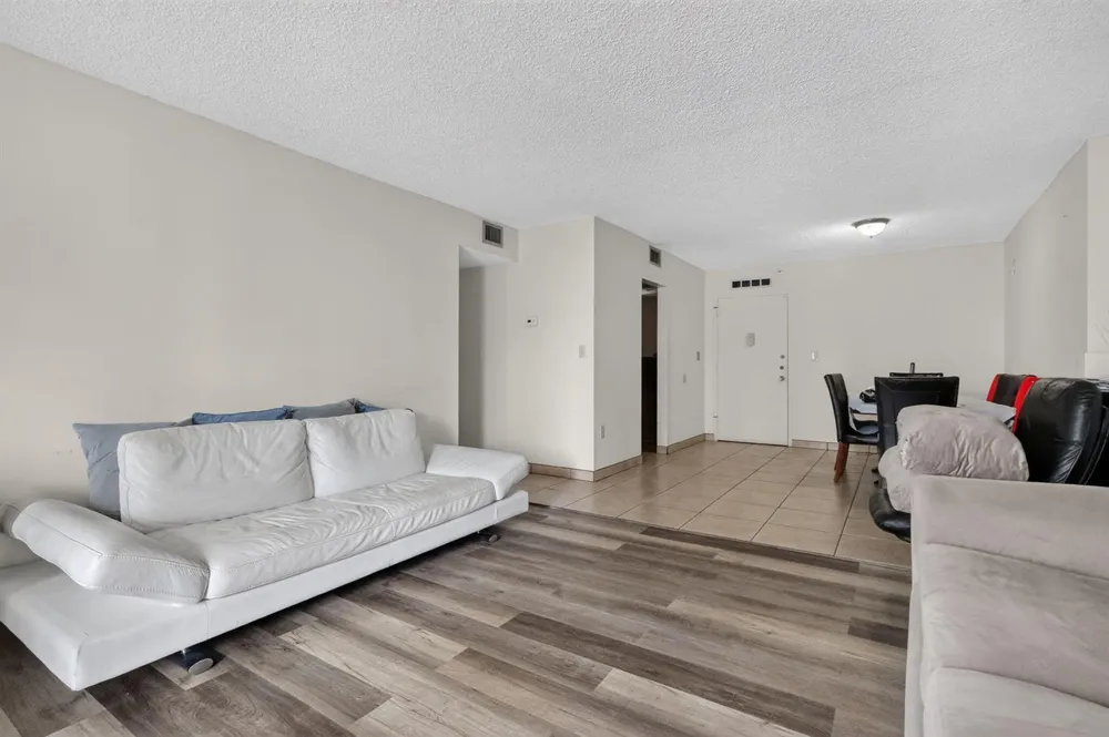 2780 NE 183RD STREET #112 Aventura, FL 33160