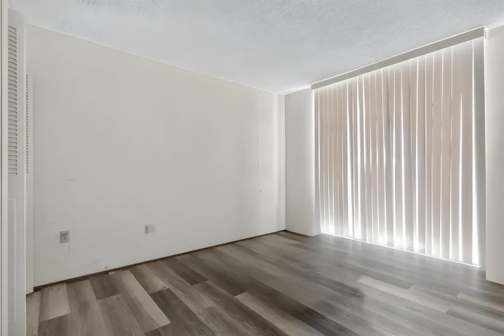 2780 NE 183RD STREET #112 Aventura, FL 33160