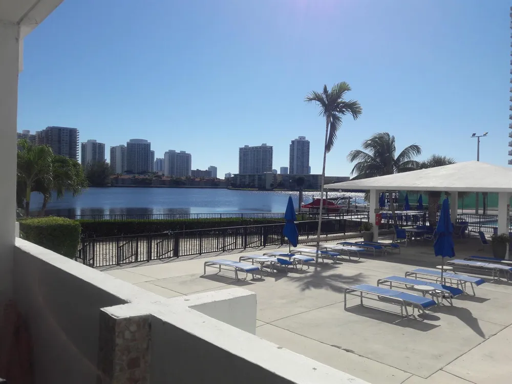2780 NE 183RD STREET #112 Aventura, FL 33160