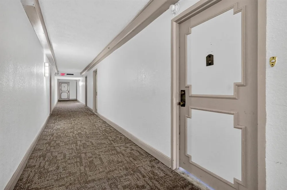 2780 NE 183RD STREET #112 Aventura, FL 33160