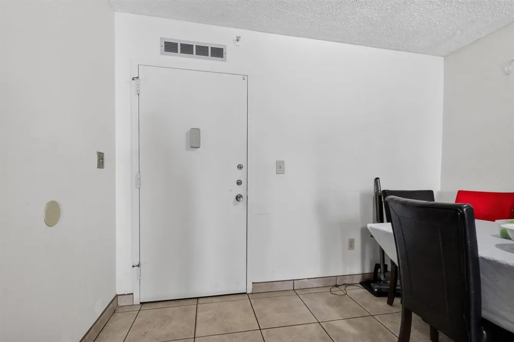 2780 NE 183RD STREET #112 Aventura, FL 33160