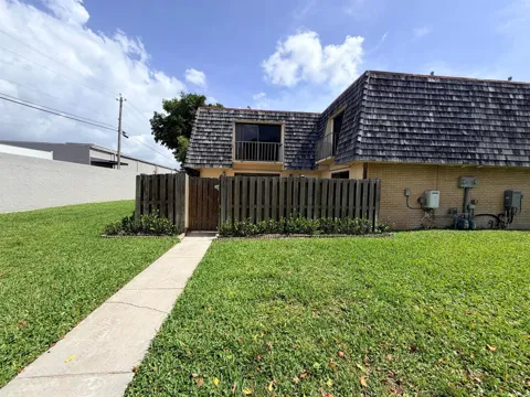 37 LAKE ARBOR DRIVE