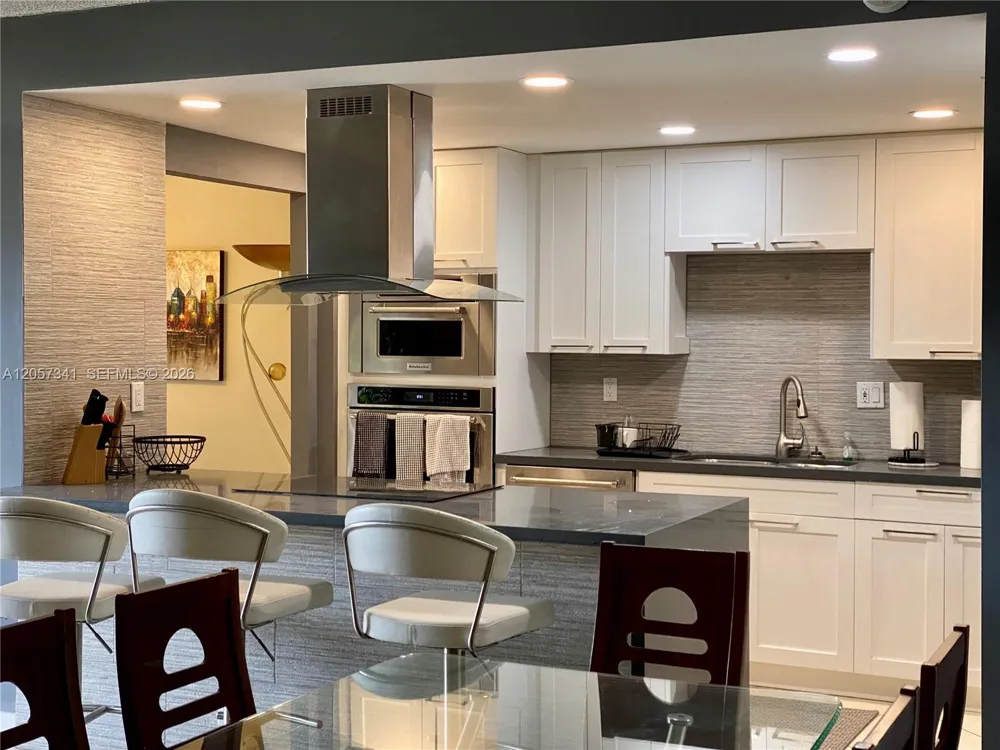 141 CRANDON BL #347 Key Biscayne, FL 33149