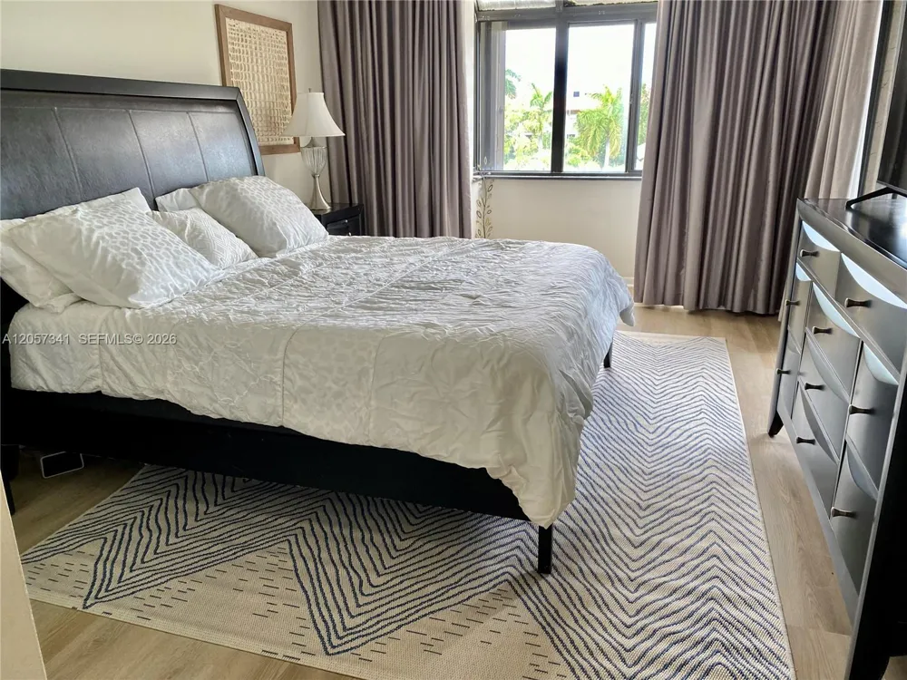 141 CRANDON BL #347 Key Biscayne, FL 33149