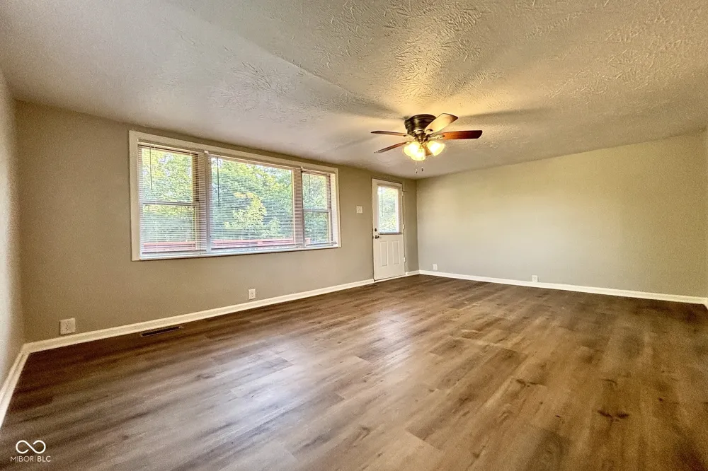 3139 W Water Tower Road Salem, IN 47167