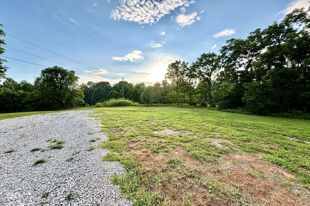 3139 W Water Tower Road Salem, IN 47167