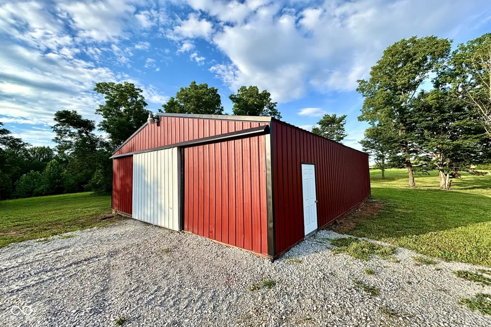 3139 W Water Tower Road Salem, IN 47167