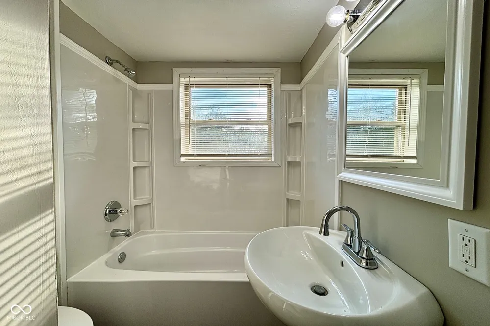 3139 W Water Tower Road Salem, IN 47167