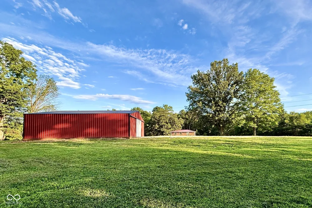 3139 W Water Tower Road Salem, IN 47167