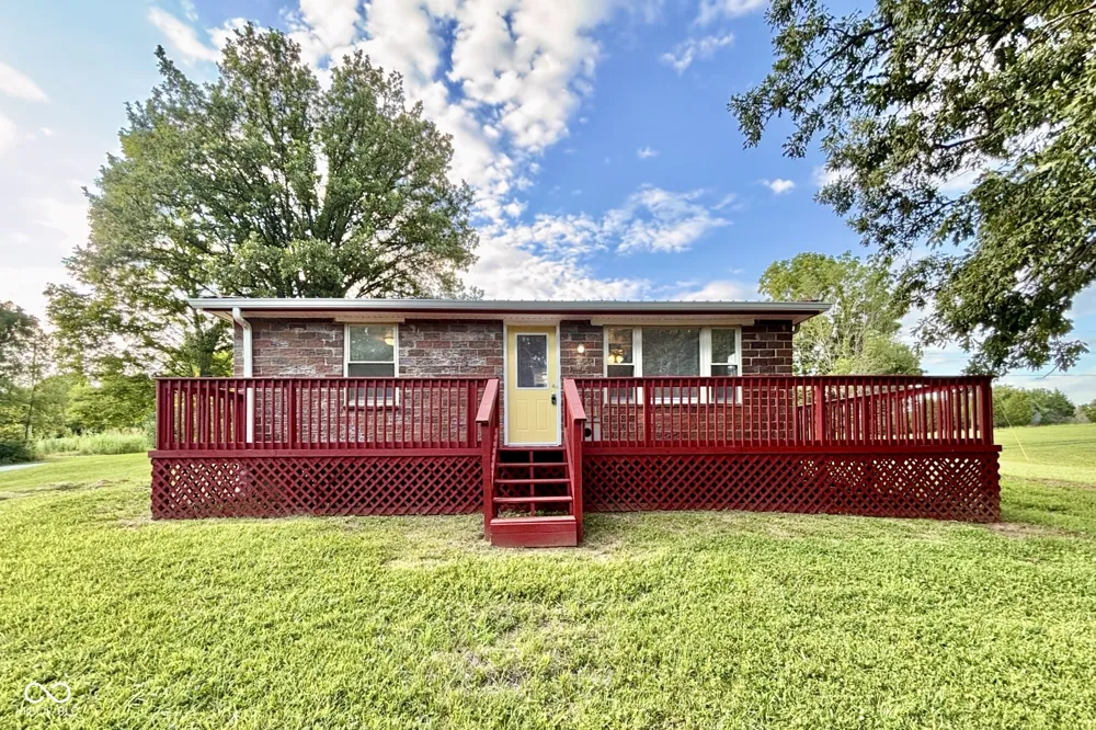 3139 W Water Tower Road Salem, IN 47167