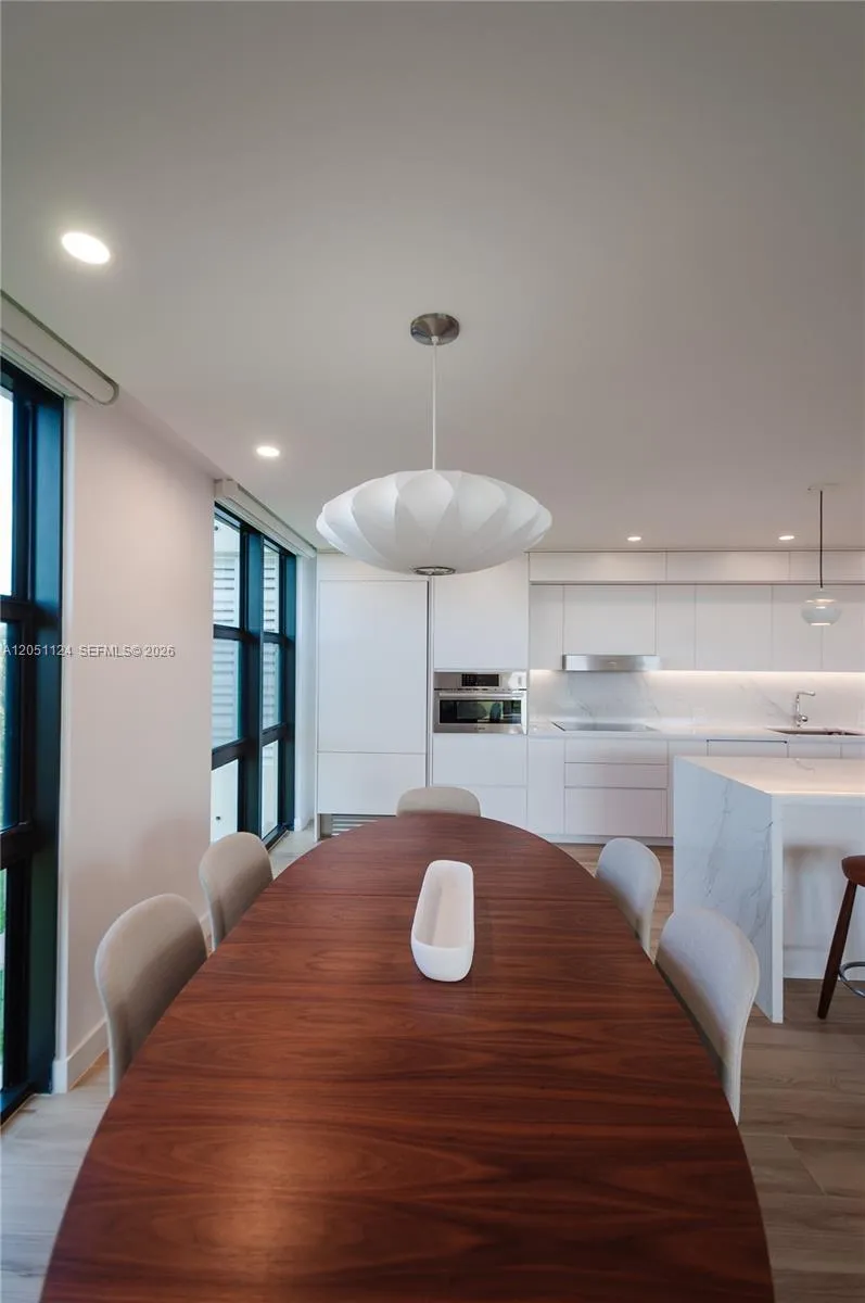 1121 Crandon Blvd #D301 Key Biscayne, FL 33149