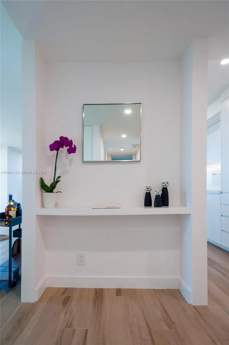 1121 Crandon Blvd #D301 Key Biscayne, FL 33149