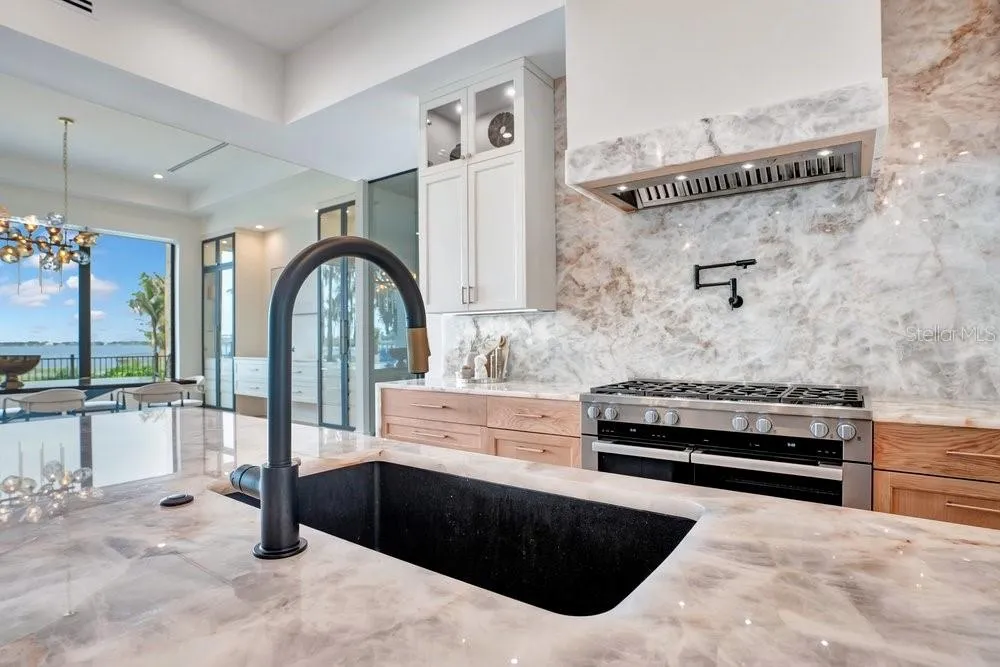 724 W 2ND AVENUE Windermere, FL 34786