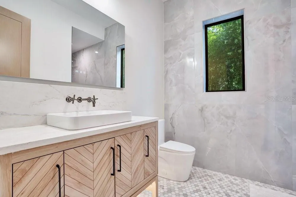 724 W 2ND AVENUE Windermere, FL 34786