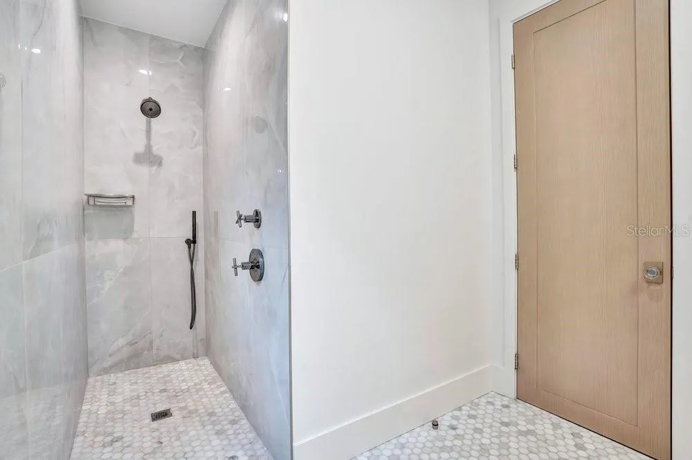724 W 2ND AVENUE Windermere, FL 34786