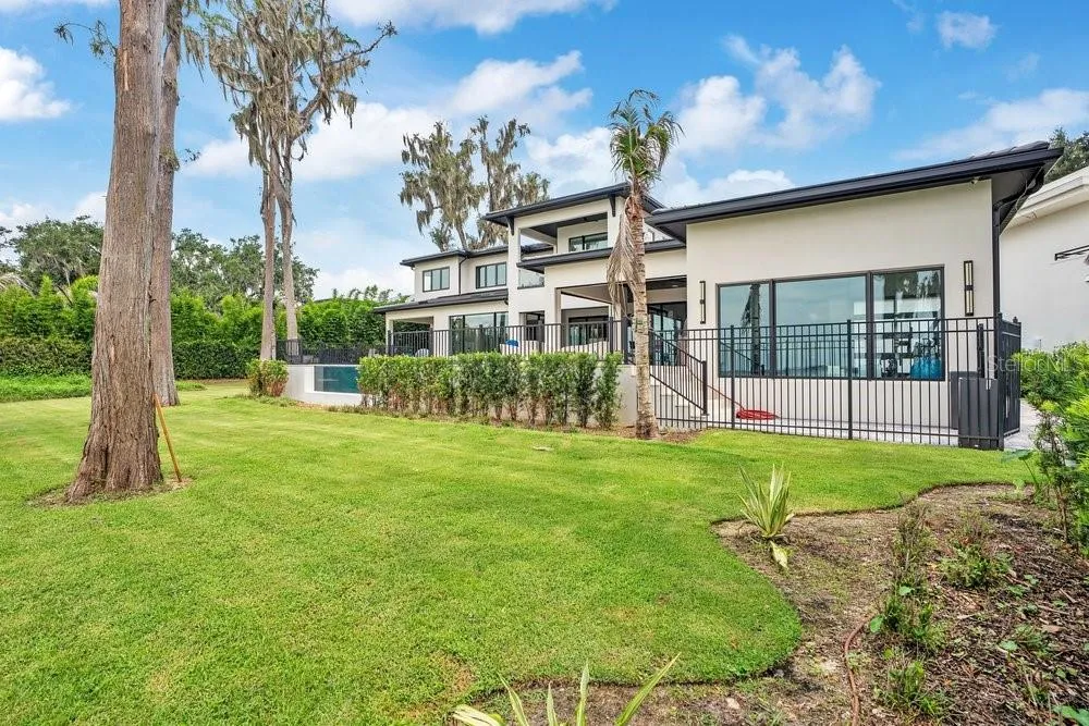 724 W 2ND AVENUE Windermere, FL 34786
