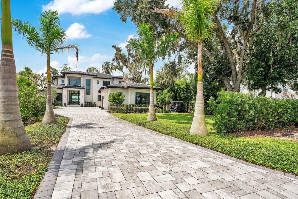 724 W 2ND AVENUE Windermere, FL 34786