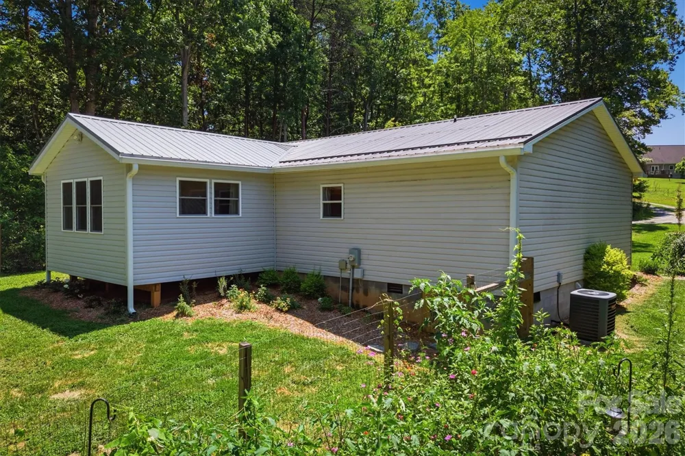 5926 Dysartsville Road Morganton, NC 28655