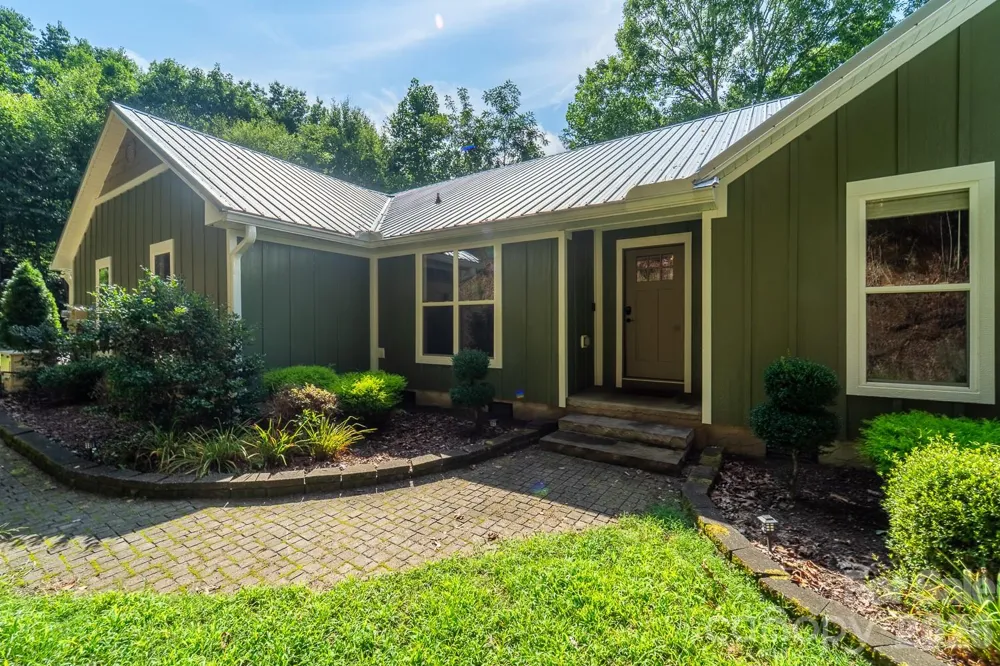 544 Stonehaven Drive Cullowhee, NC 28723