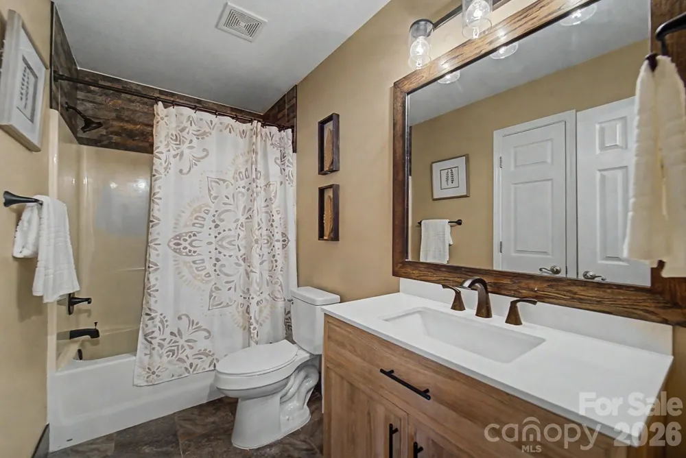 544 Stonehaven Drive Cullowhee, NC 28723