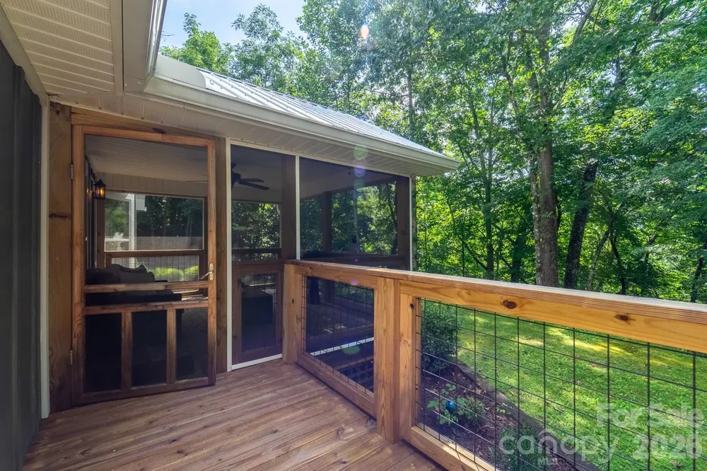 544 Stonehaven Drive Cullowhee, NC 28723