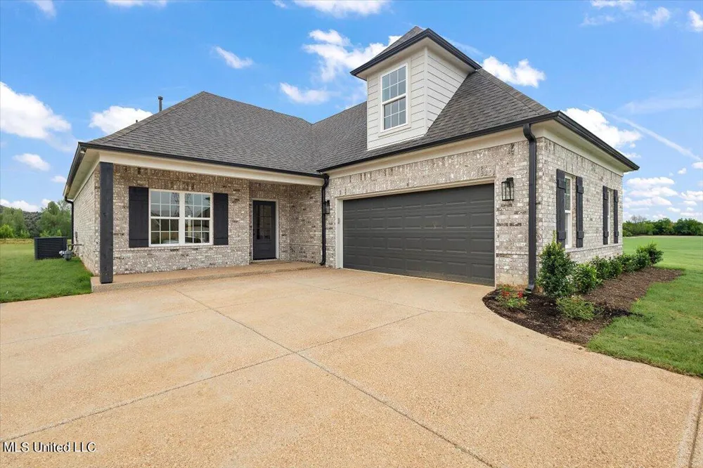 6396 River Lane Walls, MS 38680