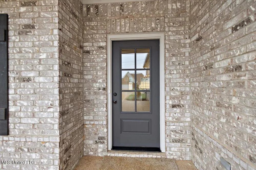 6396 River Lane Walls, MS 38680