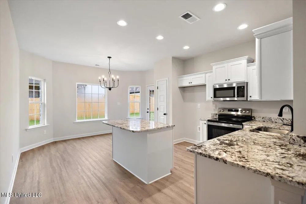 6396 River Lane Walls, MS 38680