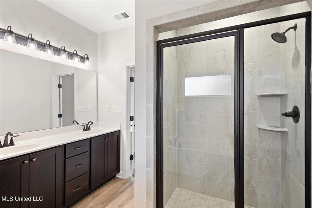 6396 River Lane Walls, MS 38680