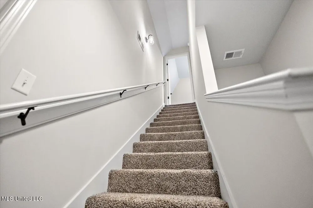 6396 River Lane Walls, MS 38680