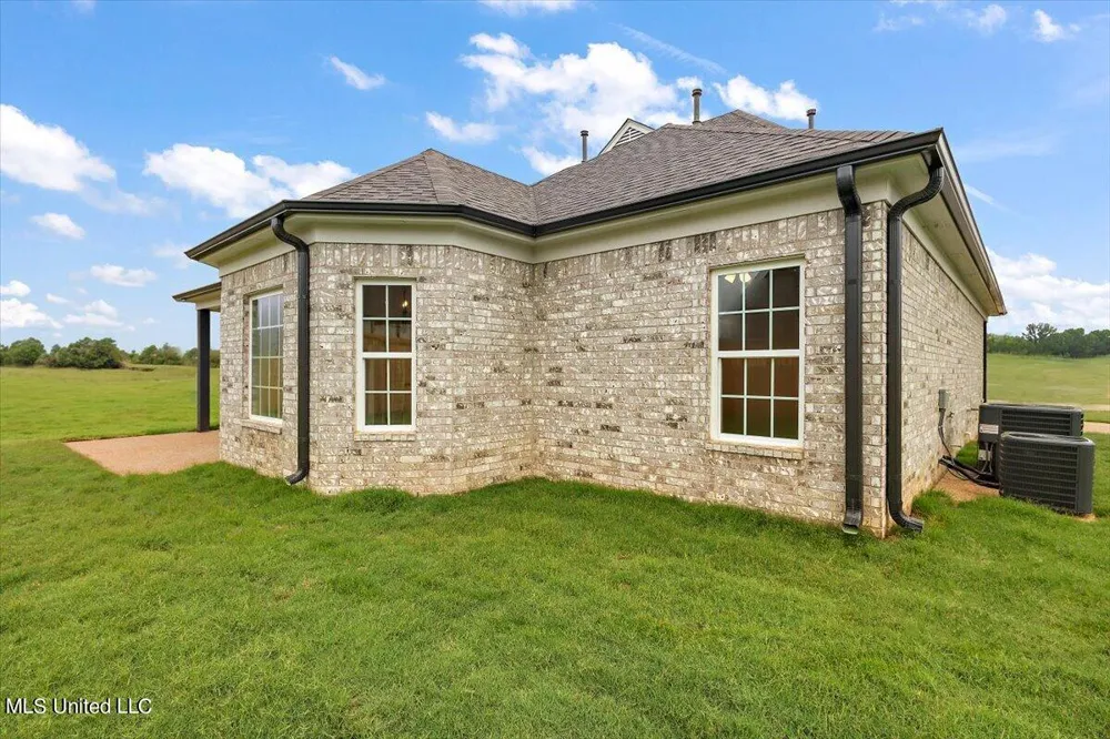 6396 River Lane Walls, MS 38680