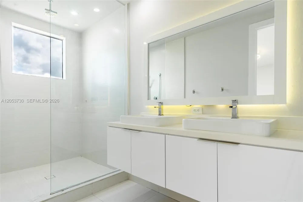 Address Not Shown Doral, FL 33178