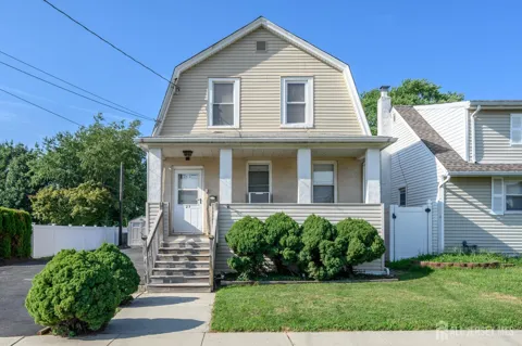 27 S Robert Street S